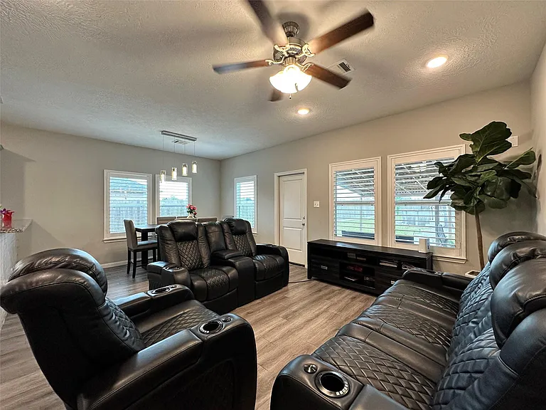 727 Road 5105 — Photo 19