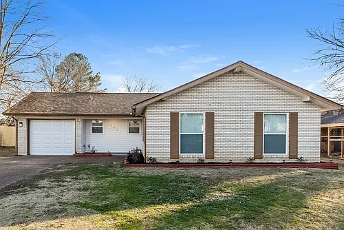 5691 Briarwood Dr Photo 1 5691 Briarwood Dr Photo 1