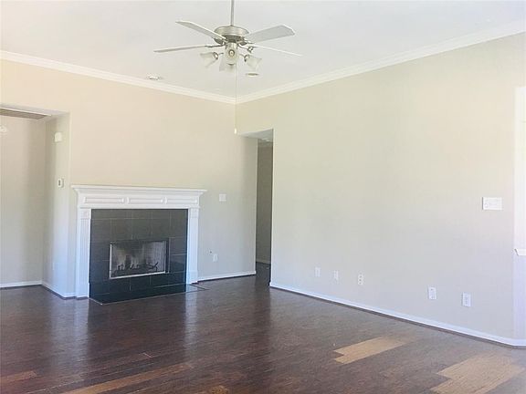 3rd image of 1907 Lenora Ct