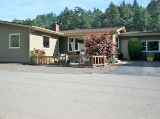 29523 Myrtle Ln, Gold Beach, OR 97444