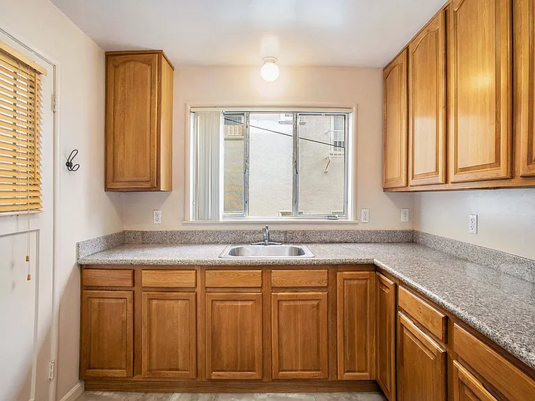 643 Beacon St #2 - 1 bedroom | 1 bath — Photo 8