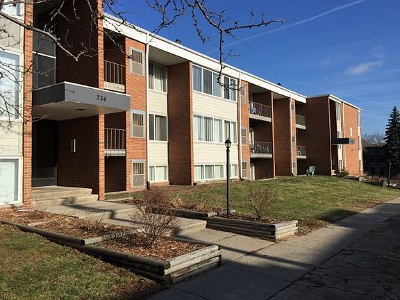 4th image of 334 Jarvis Ave #300