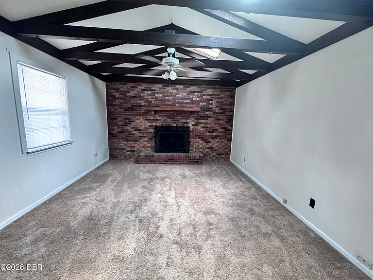 2405 Kenilworth Ave — Photo 5