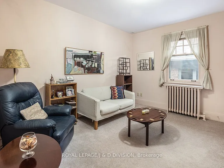 58 Lascelles Blvd — Photo 14