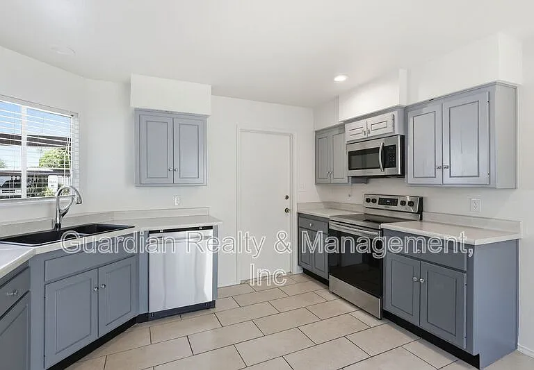 7238 E Joshua Tree Ln — Photo 15