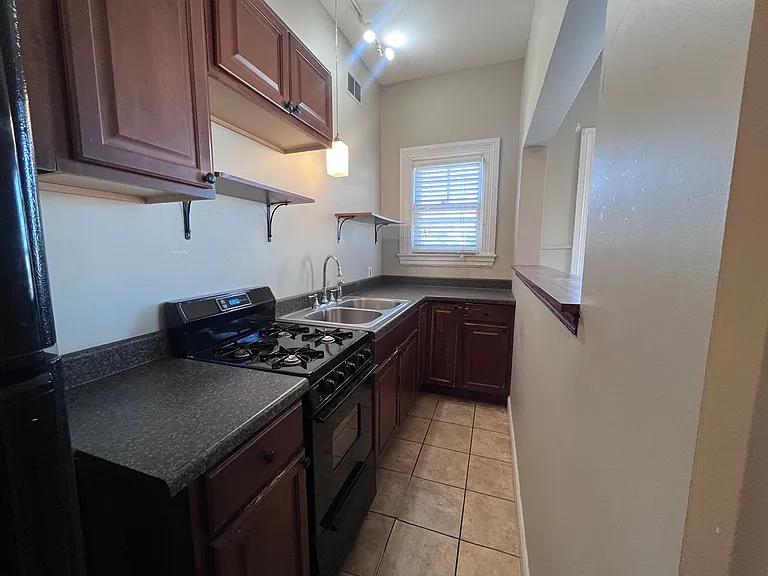 01755 - Lafayette 43 — Photo 13