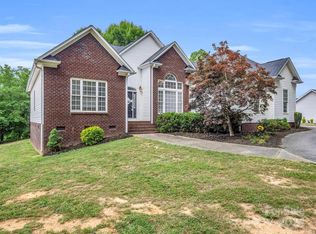 324 Old Hardin Rd, Dallas, NC 28034