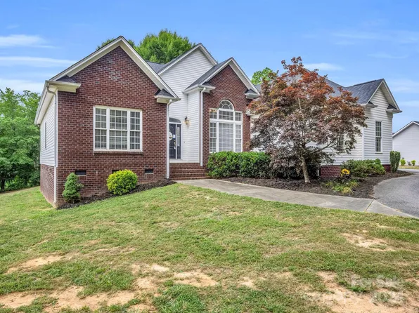 324 Old Hardin Rd, Dallas, NC 28034
