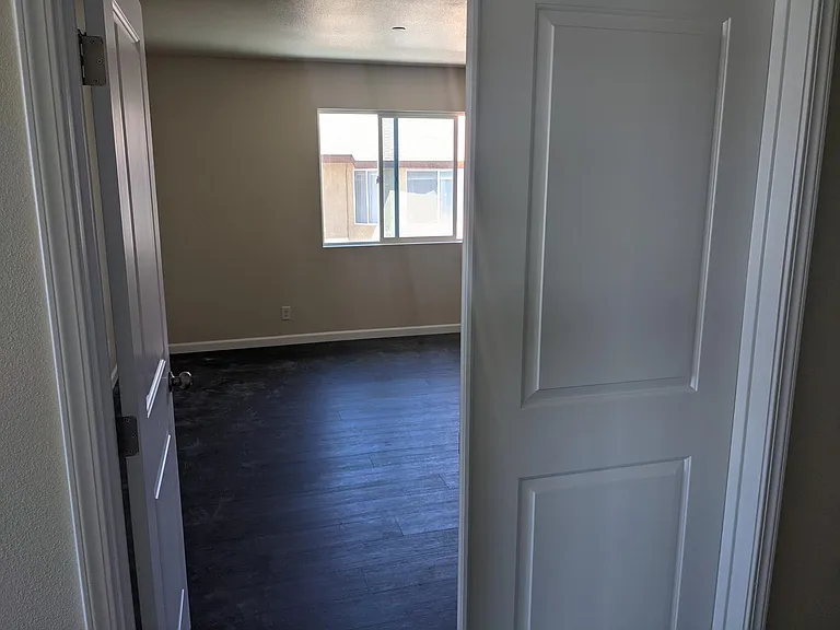 1609 N Erwin St #A-B — Photo 22