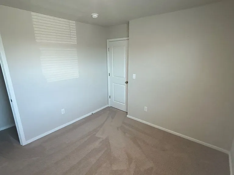 4809 Thyme Ave NE — Photo 36