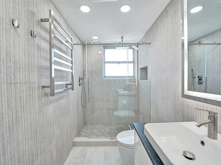 4001 S Ocean Dr #16P — Photo 8