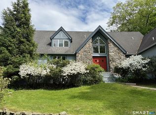 681 River Rd, Cos Cob, CT 06807