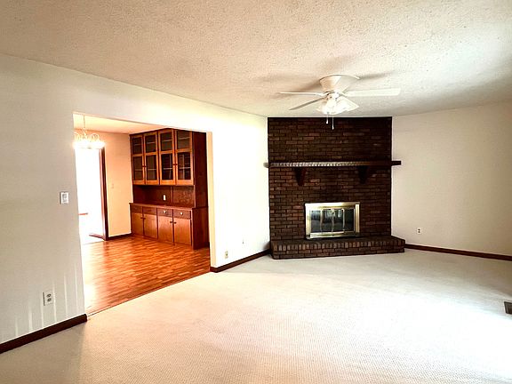 3rd image of 510 Southwood Dr