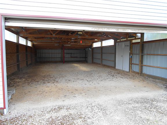 4th image of N7639 11th Ave