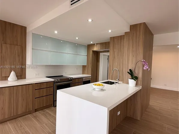 20191 E Country Club Dr APT 504, Aventura, FL 33180