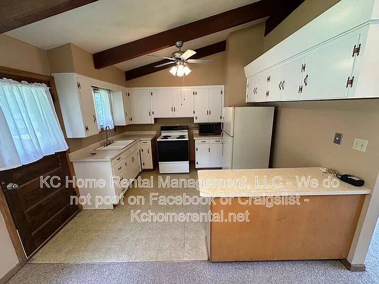 6103 N Garfield Ave — Photo 5