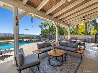 27879 Alta Vista Ave, Valencia, CA 91355