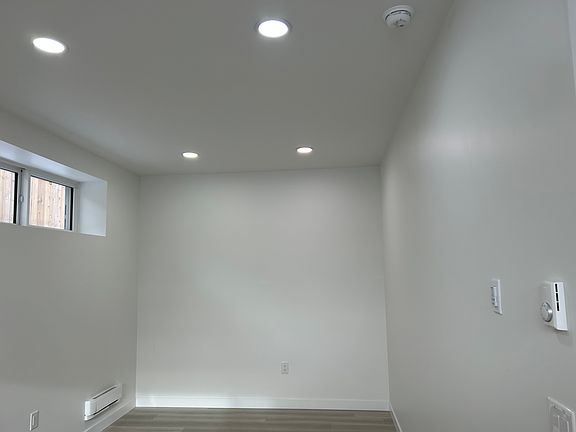 3rd image of 1273 Manitoba Ave #A