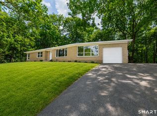 2 Sherwood Ln, Norwich, CT 06360