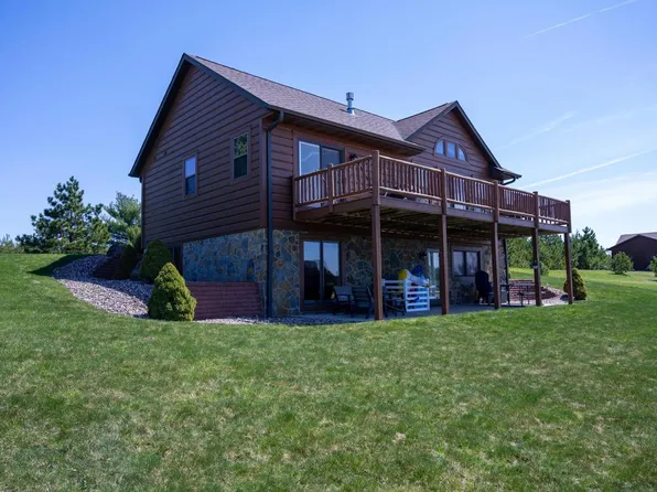 N7627 South Stone Gate Drive, New Lisbon, WI 53950