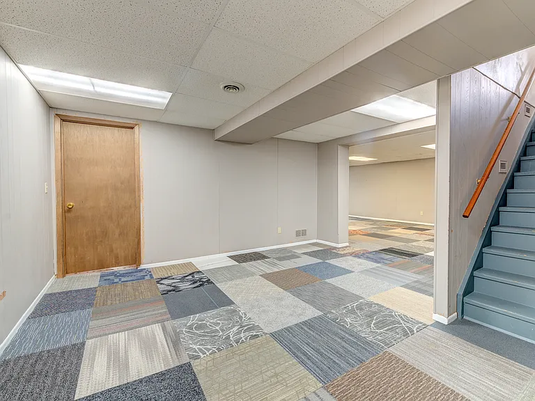 15481 Duxbury Way — Photo 32