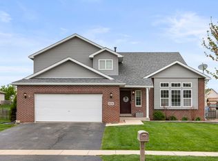 26216 S Evergreen Ln, Channahon, IL 60410