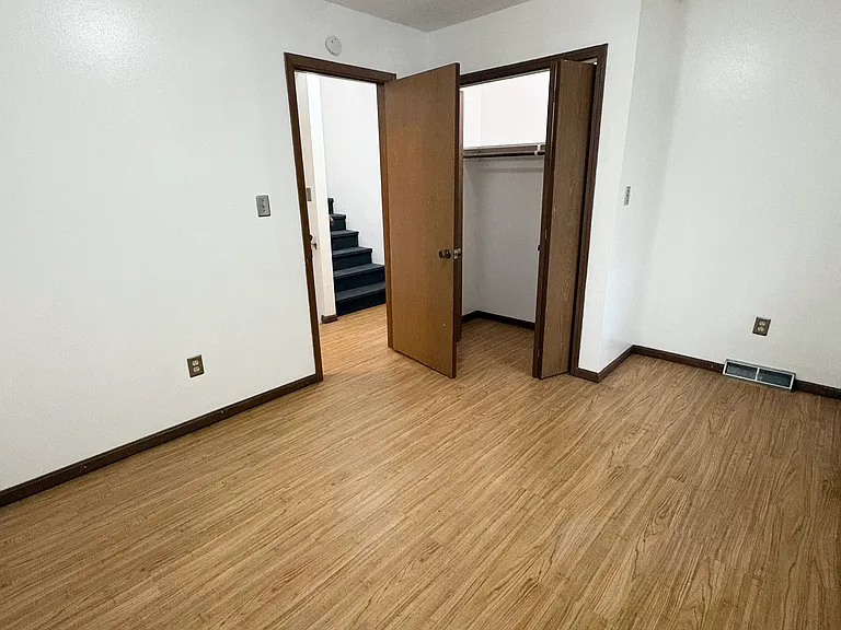 1407 Paris Rd #R — Photo 8