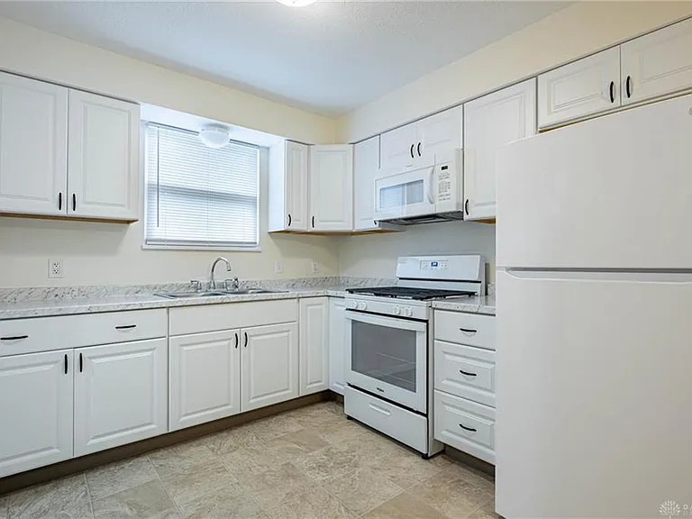 2 E Northwood Dr #A — Photo 6
