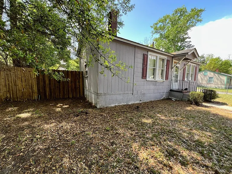 2201 Mississippi Ave — Photo 4