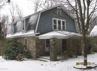 63 Reeder St, Mount Pocono, PA 18344