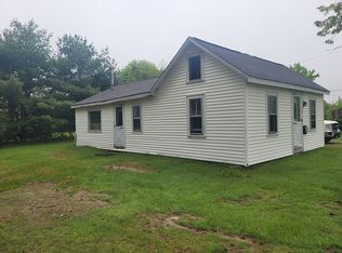 14 Thompson Rd, Kennebunk, ME 04043