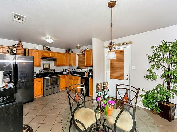 5th image of 2546 Las Villas Ave