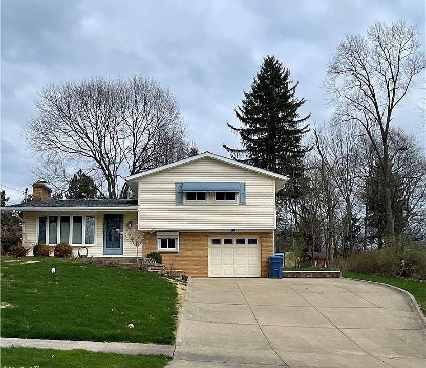 1st image of 653 Hawthorne Dr