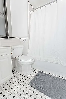 Rented by Lisa Management Inc | media 25