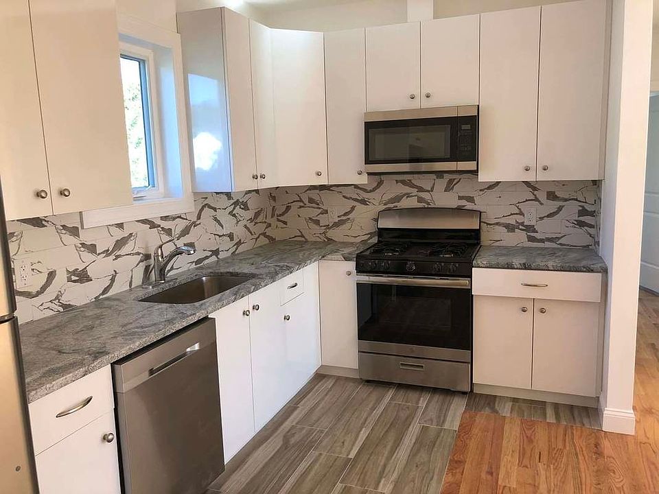 1st image of 37 Hull Ave Floor 2