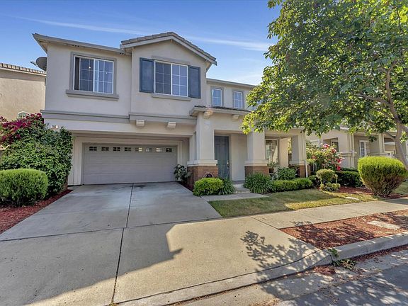 3rd image of 755 Matoza Ln