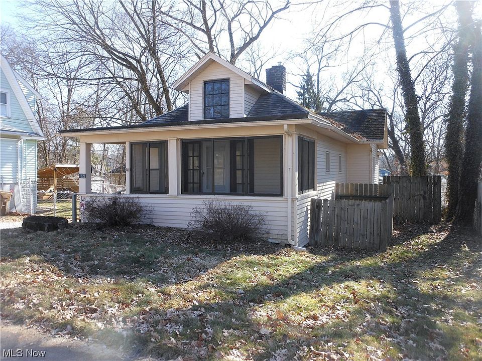 1st image of 1321 Meriline St