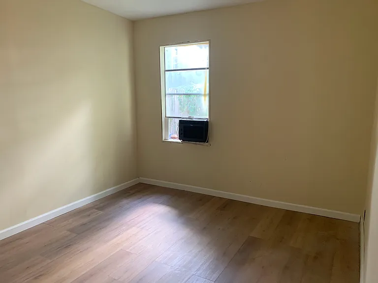 1107 Calhoun St N — Photo 11