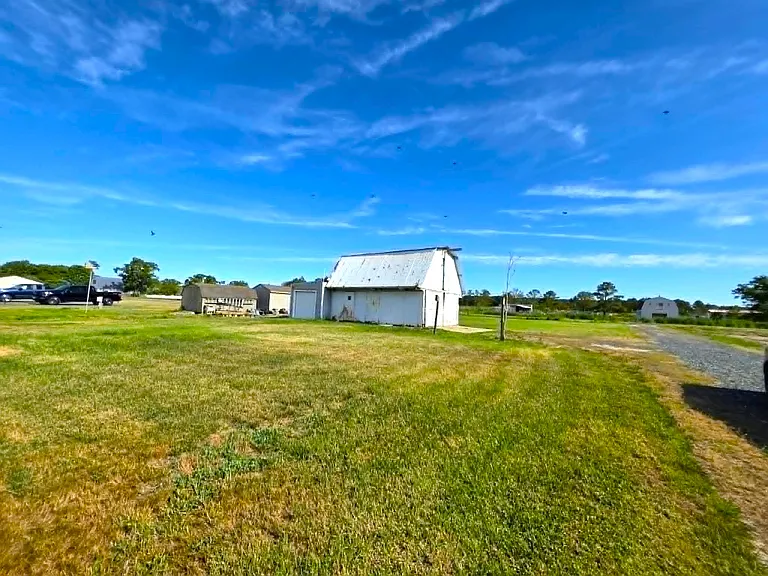 22931 Steele Dr — Photo 34