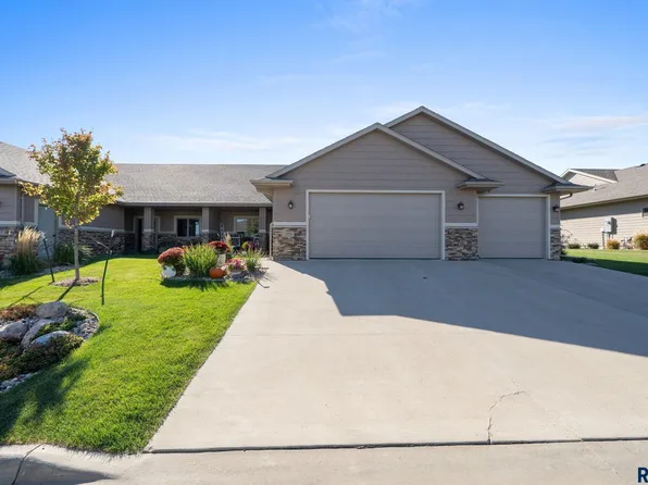 705 E 73rd Pl, Sioux Falls, SD 57108