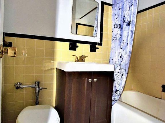 3rd image of 8645 Bay Pkwy APT C2