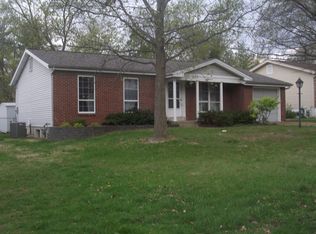407 Cardiff Ln, Manchester, MO 63021