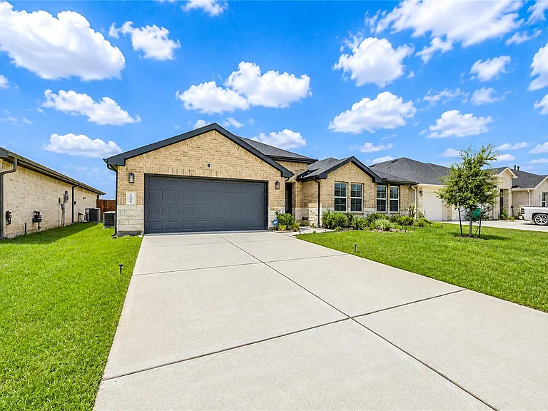 3238 Derry Hill Dr — Photo 3