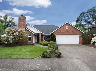 1662 Cambridge Oaks Dr, Eugene, OR 97401