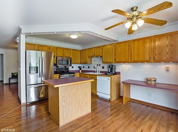 4th image of 2933 Dorothy Dr