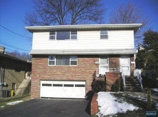 227 E Central Blvd, Palisades Park, NJ 07650