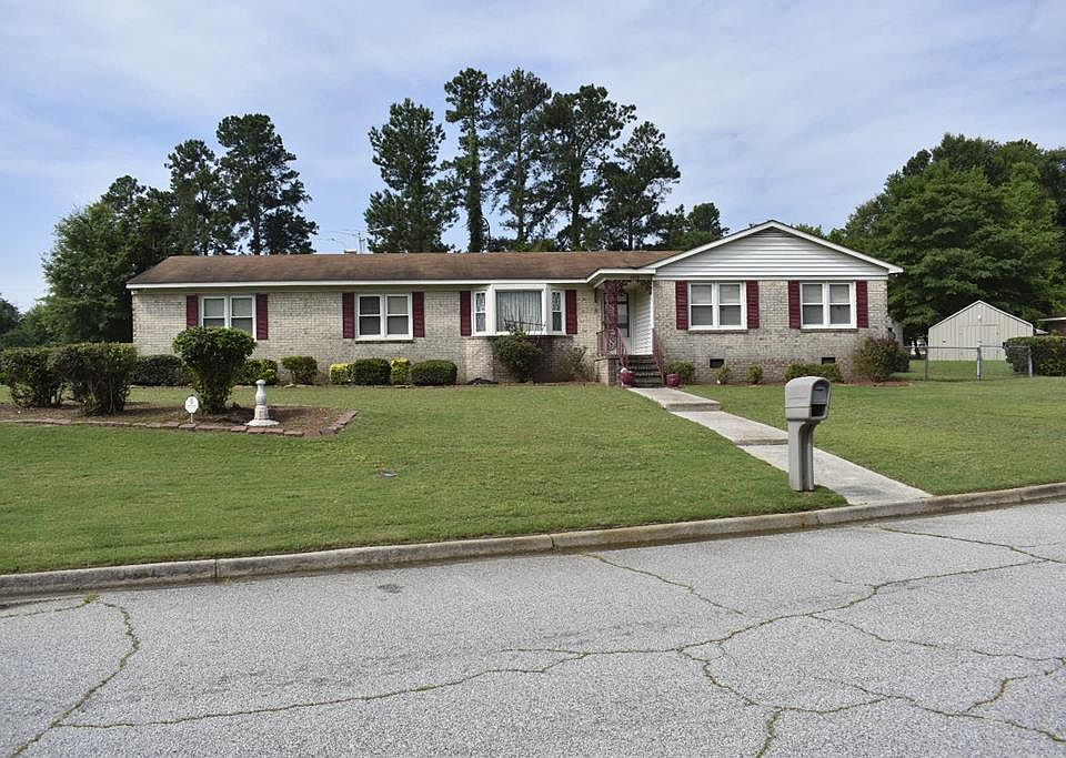1st image of 3322 Ravenwood Dr