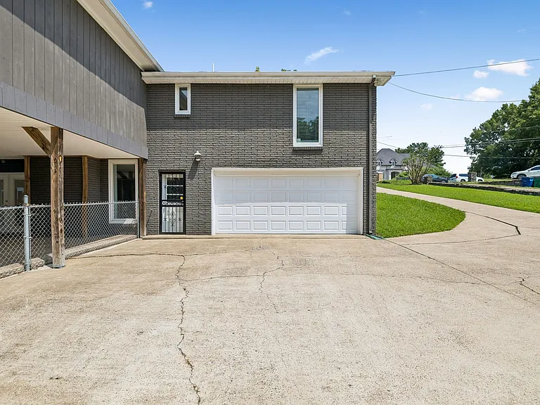 326 Draper Cir — Photo 68