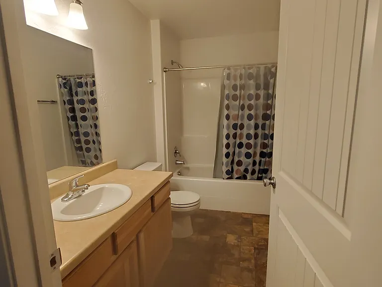 16 Diane Rd #D — Photo 6