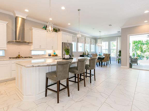 4th image of 102 Lazy Crest Dr